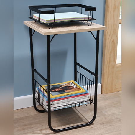 Mesa auxiliar armable con 1 canasta y entrepaño de madera - Imagen 8