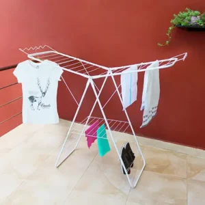 El Tendedero de Piso Tipo Escalera Rejiplas es la solución perfecta para secar más ropa ocupando menos espacio
