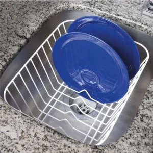 La Canasta Pozuelo Rejiplas es una solución práctica para escurrir, organizar y mantener en orden platos, utensilios y otros elementos de cocina después del lavado.